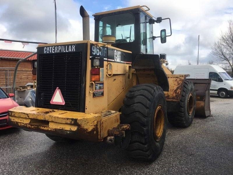 CAT 960 F - Utovarivač na kotačima: slika CAT 960 F - Utovarivač na kotačima CAT 960 F - Utovarivač na kotačima: slika CAT 960 F - Utovarivač na kotačima