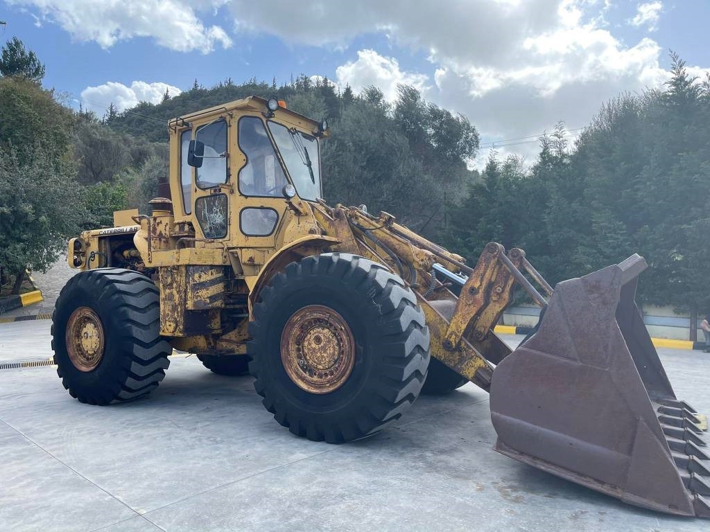 Utovarivač na kotačima CAT 980 B: slika Utovarivač na kotačima CAT 980 B