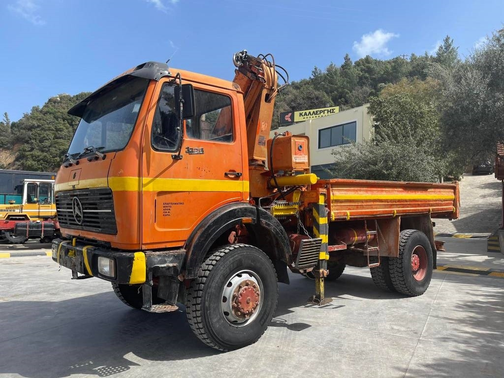 Mercedes-Benz 1626K - Kamion s kranom: slika Mercedes-Benz 1626K - Kamion s kranom Mercedes-Benz 1626K - Kamion s kranom: slika Mercedes-Benz 1626K - Kamion s kranom
