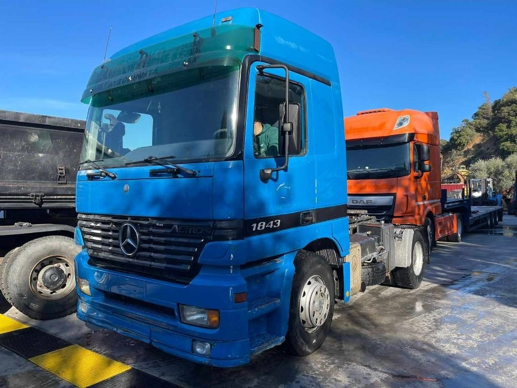 Mercedes-Benz 1843  - Tegljač: slika Mercedes-Benz 1843  - Tegljač Mercedes-Benz 1843  - Tegljač: slika Mercedes-Benz 1843  - Tegljač