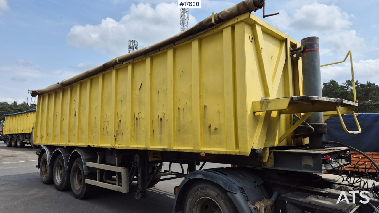2004 Bodex KIS 33 - Kiper poluprikolica: slika 2004 Bodex KIS 33 - Kiper poluprikolica 2004 Bodex KIS 33 - Kiper poluprikolica: slika 2004 Bodex KIS 33 - Kiper poluprikolica