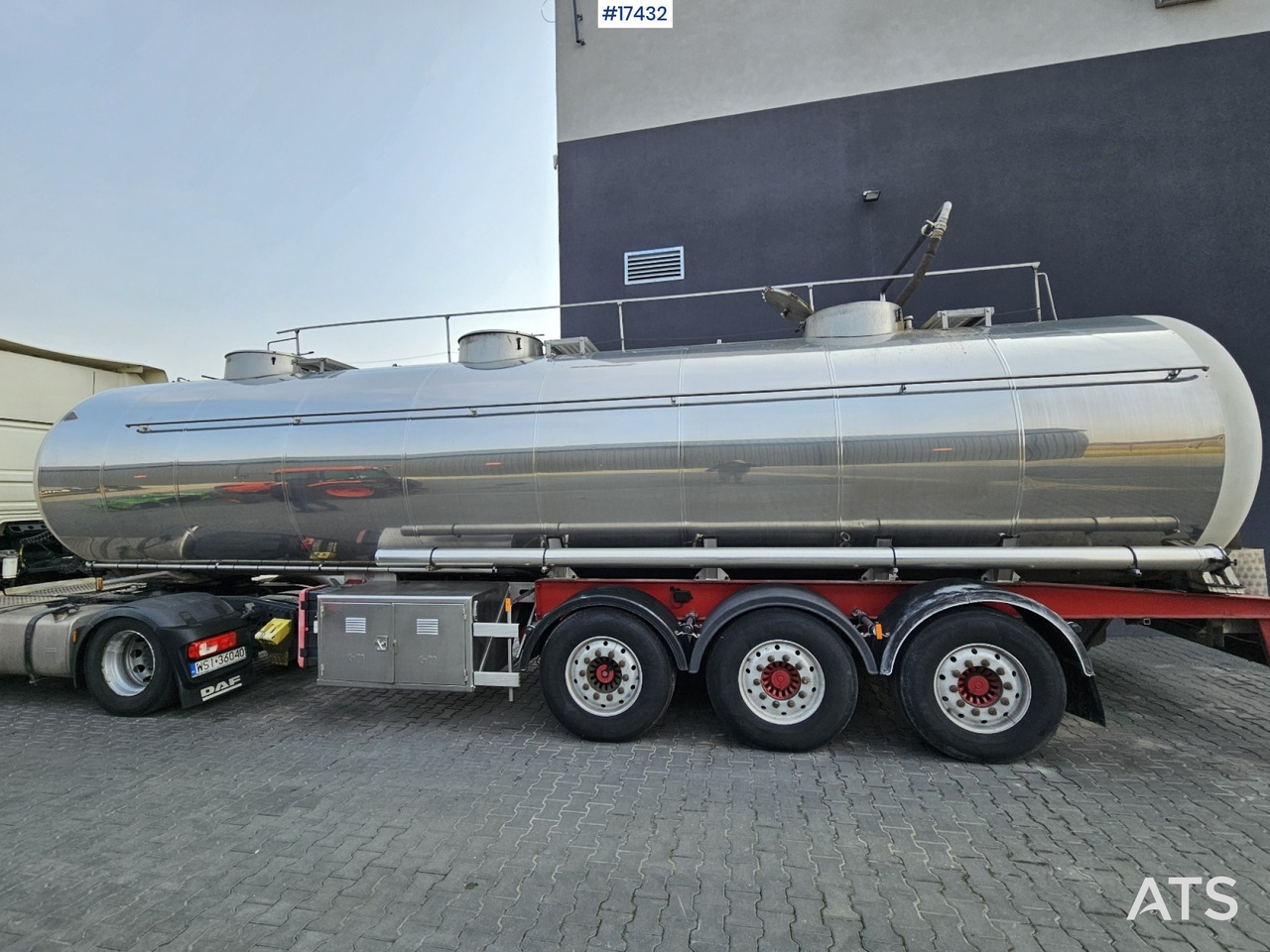 2006 Magyar SR34 food tanker - Poluprikolica cisterna: slika 2006 Magyar SR34 food tanker - Poluprikolica cisterna 2006 Magyar SR34 food tanker - Poluprikolica cisterna: slika 2006 Magyar SR34 food tanker - Poluprikolica cisterna