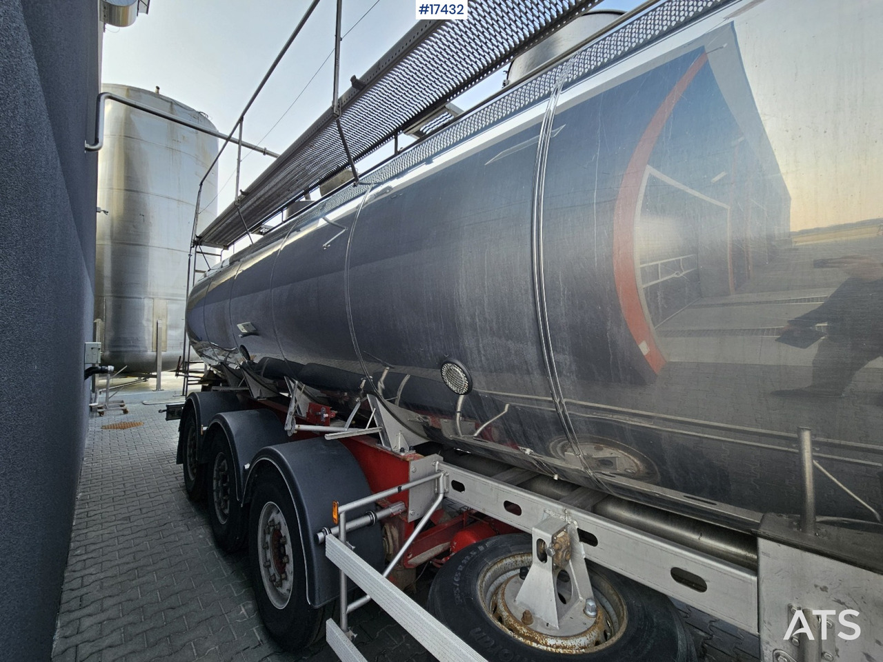 2006 Magyar SR34 food tanker - Poluprikolica cisterna: slika 2006 Magyar SR34 food tanker - Poluprikolica cisterna 2006 Magyar SR34 food tanker - Poluprikolica cisterna: slika 2006 Magyar SR34 food tanker - Poluprikolica cisterna