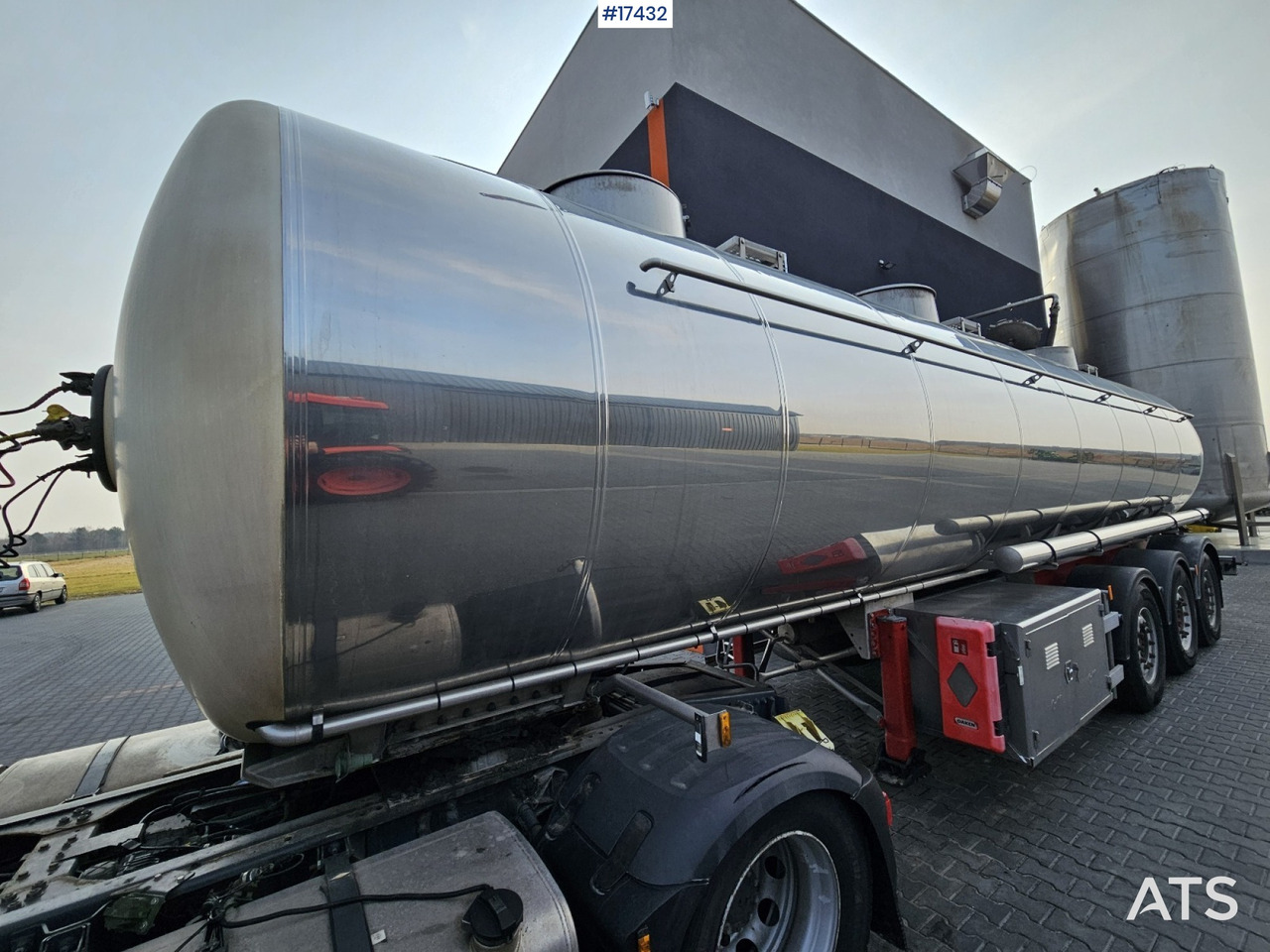 2006 Magyar SR34 food tanker - Poluprikolica cisterna: slika 2006 Magyar SR34 food tanker - Poluprikolica cisterna 2006 Magyar SR34 food tanker - Poluprikolica cisterna: slika 2006 Magyar SR34 food tanker - Poluprikolica cisterna