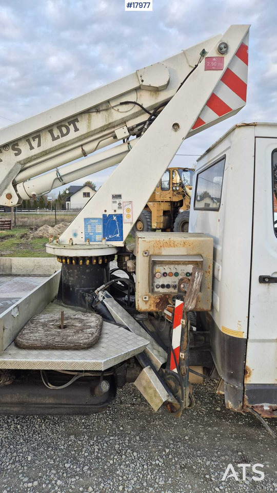 Podizna platforma montirana na kamion BRONTO SKYLIFT basket lift on Mercedes-Benz 308D chassis (1992): slika Podizna platforma montirana na kamion BRONTO SKYLIFT basket lift on Mercedes-Benz 308D chassis (1992)