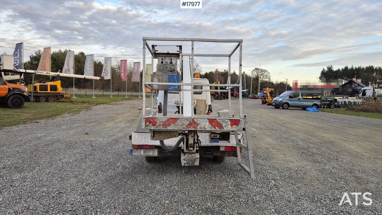 Podizna platforma montirana na kamion BRONTO SKYLIFT basket lift on Mercedes-Benz 308D chassis (1992): slika Podizna platforma montirana na kamion BRONTO SKYLIFT basket lift on Mercedes-Benz 308D chassis (1992)