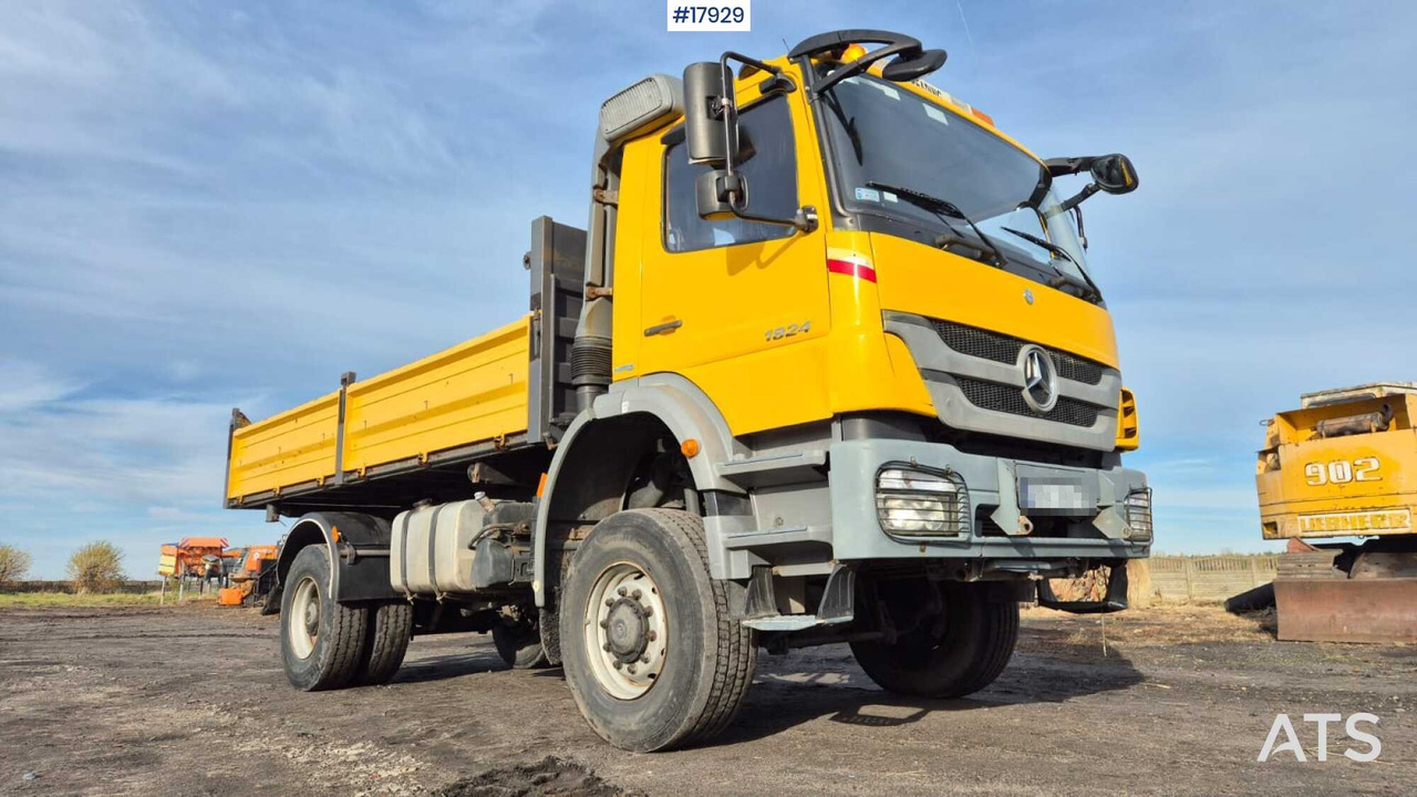 Mercedes-Benz 1824 4x4 dump truck (2005) - Drugi strojevi: slika Mercedes-Benz 1824 4x4 dump truck (2005) - Drugi strojevi Mercedes-Benz 1824 4x4 dump truck (2005) - Drugi strojevi: slika Mercedes-Benz 1824 4x4 dump truck (2005) - Drugi strojevi