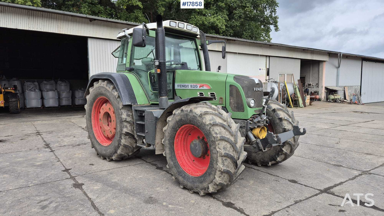FENDT 820 VARIO TMS agricultural tractor (2011) - Traktor: slika FENDT 820 VARIO TMS agricultural tractor (2011) - Traktor FENDT 820 VARIO TMS agricultural tractor (2011) - Traktor: slika FENDT 820 VARIO TMS agricultural tractor (2011) - Traktor