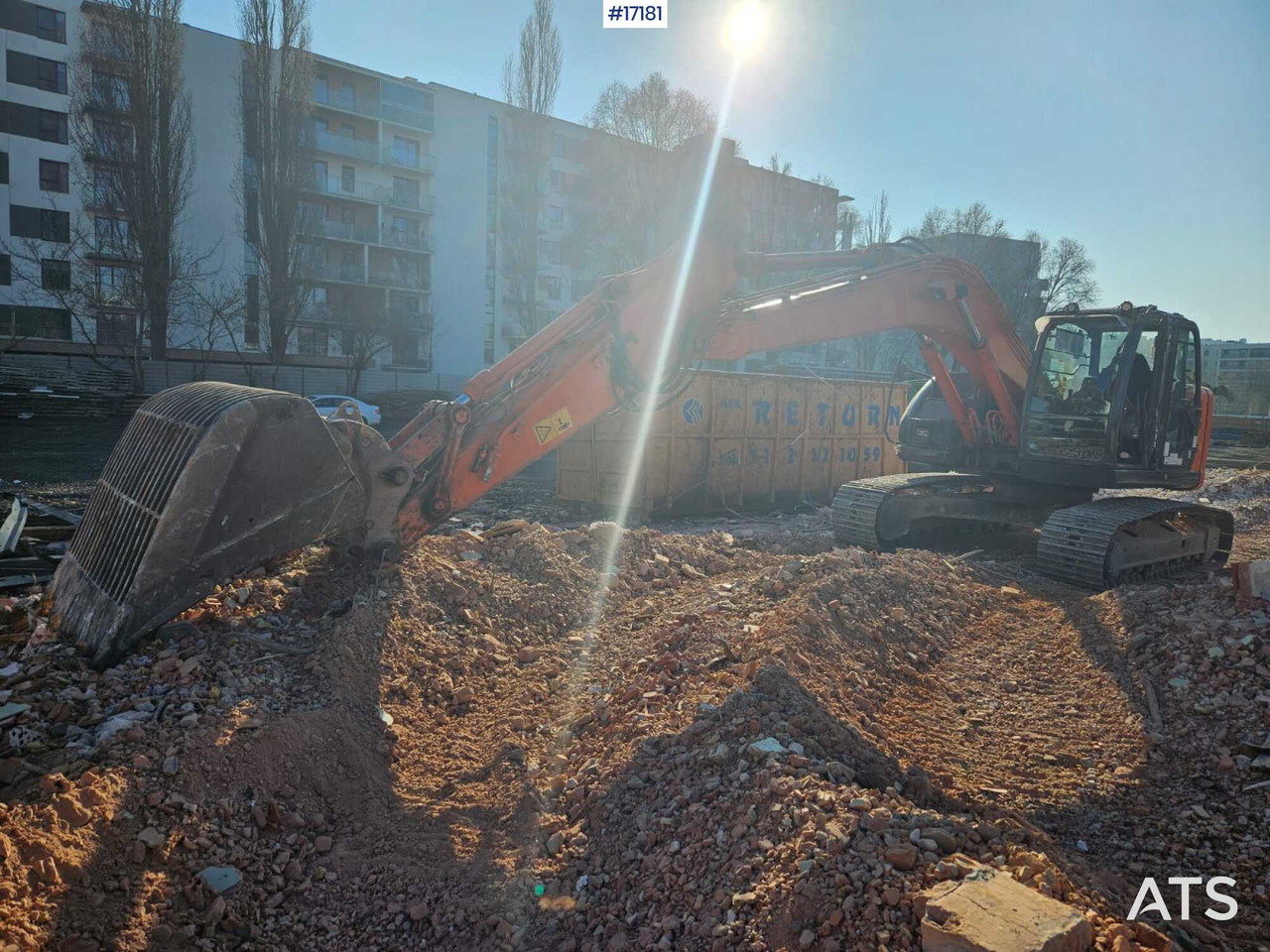 Hydraulic excavator Hitachi ZX225 LC (2013) - Bager gusjeničar: slika Hydraulic excavator Hitachi ZX225 LC (2013) - Bager gusjeničar Hydraulic excavator Hitachi ZX225 LC (2013) - Bager gusjeničar: slika Hydraulic excavator Hitachi ZX225 LC (2013) - Bager gusjeničar