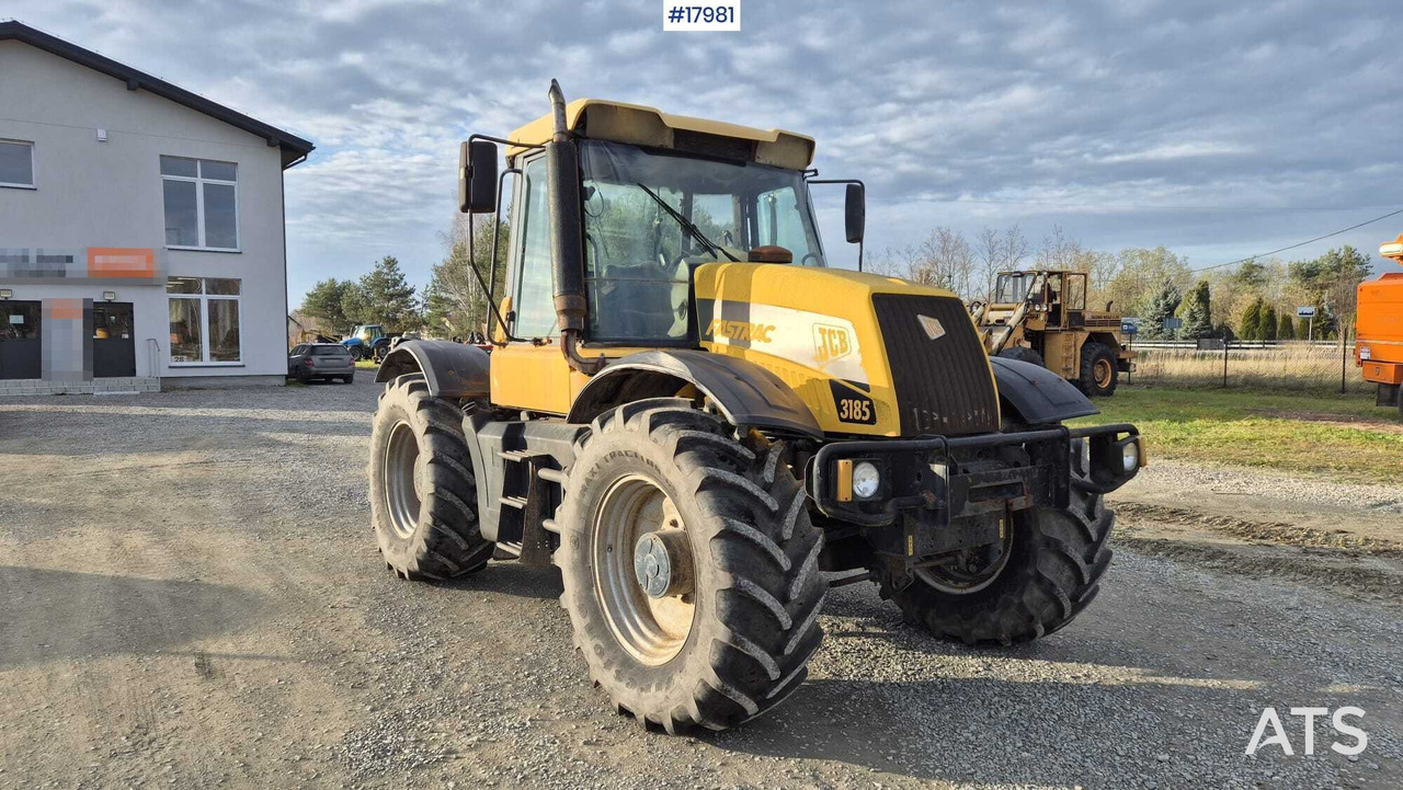 JCB HMV Fastrack 3185 agricultural tractor (2001) - Traktor: slika JCB HMV Fastrack 3185 agricultural tractor (2001) - Traktor JCB HMV Fastrack 3185 agricultural tractor (2001) - Traktor: slika JCB HMV Fastrack 3185 agricultural tractor (2001) - Traktor