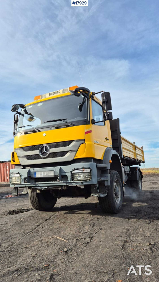 Mercedes-Benz 1824 4x4 dump truck (2005) - Kiper: slika Mercedes-Benz 1824 4x4 dump truck (2005) - Kiper Mercedes-Benz 1824 4x4 dump truck (2005) - Kiper: slika Mercedes-Benz 1824 4x4 dump truck (2005) - Kiper