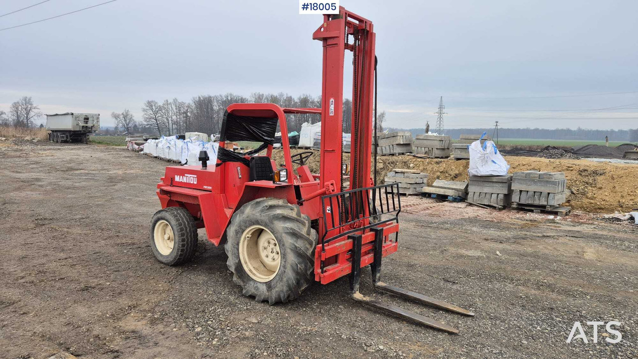 Rough terrain forklift MANITOU MB 30N (1993) - Viličar za teške terene: slika Rough terrain forklift MANITOU MB 30N (1993) - Viličar za teške terene Rough terrain forklift MANITOU MB 30N (1993) - Viličar za teške terene: slika Rough terrain forklift MANITOU MB 30N (1993) - Viličar za teške terene