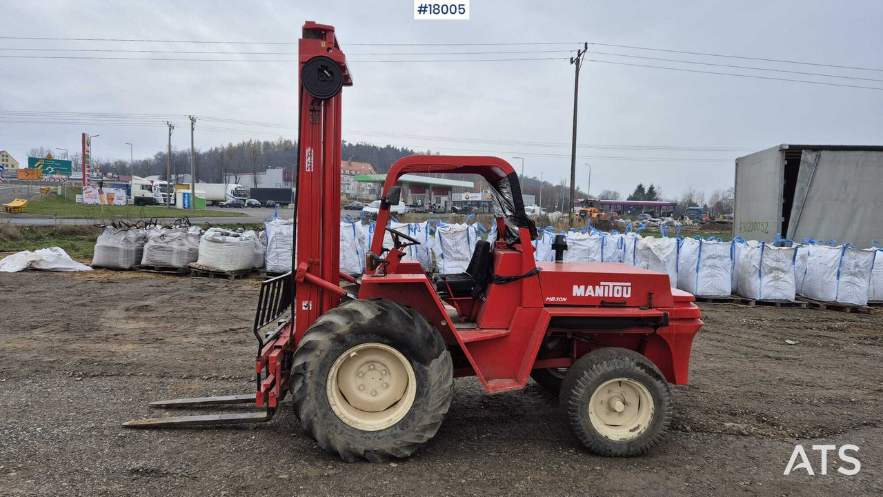 Viličar za teške terene Rough terrain forklift MANITOU MB 30N (1993): slika Viličar za teške terene Rough terrain forklift MANITOU MB 30N (1993)