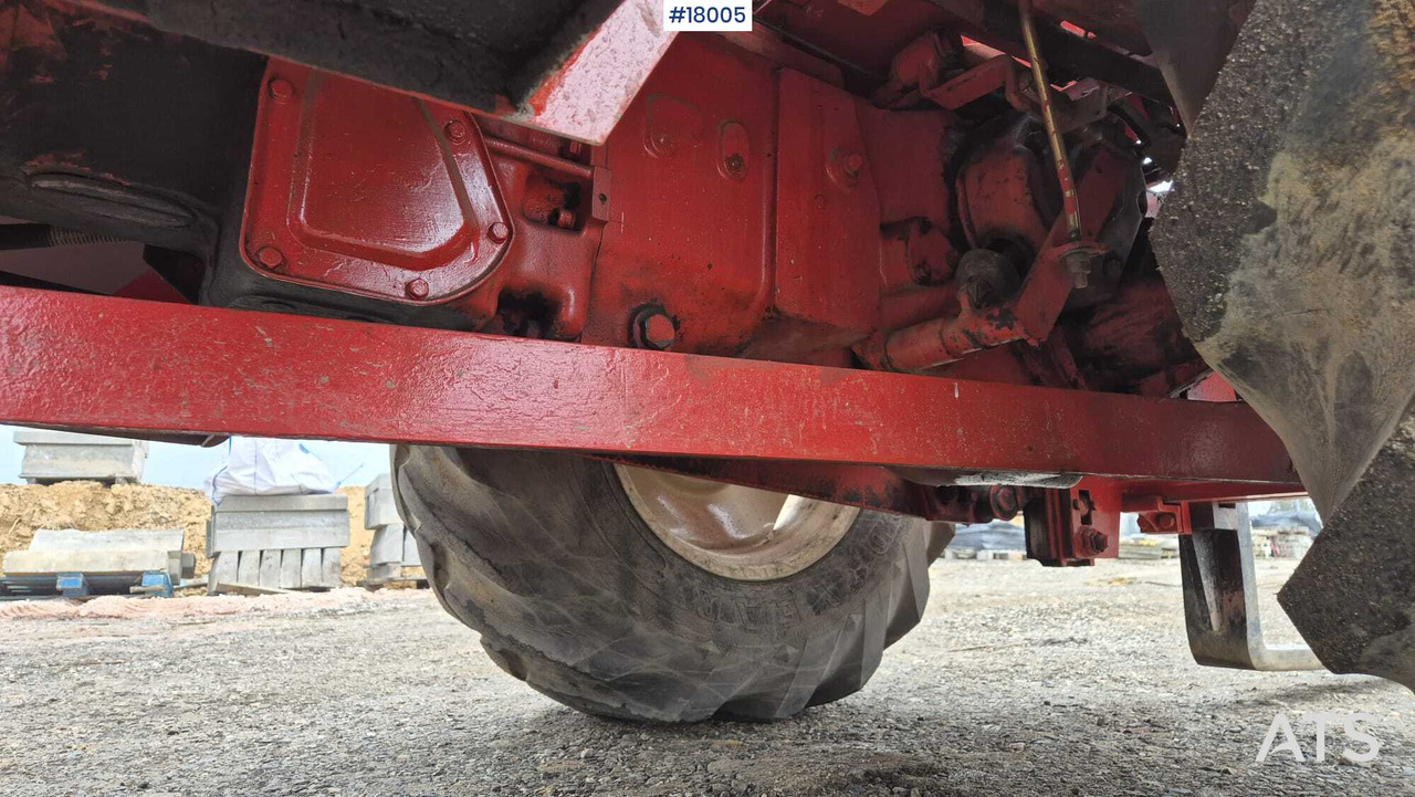 Viličar za teške terene Rough terrain forklift MANITOU MB 30N (1993): slika Viličar za teške terene Rough terrain forklift MANITOU MB 30N (1993)