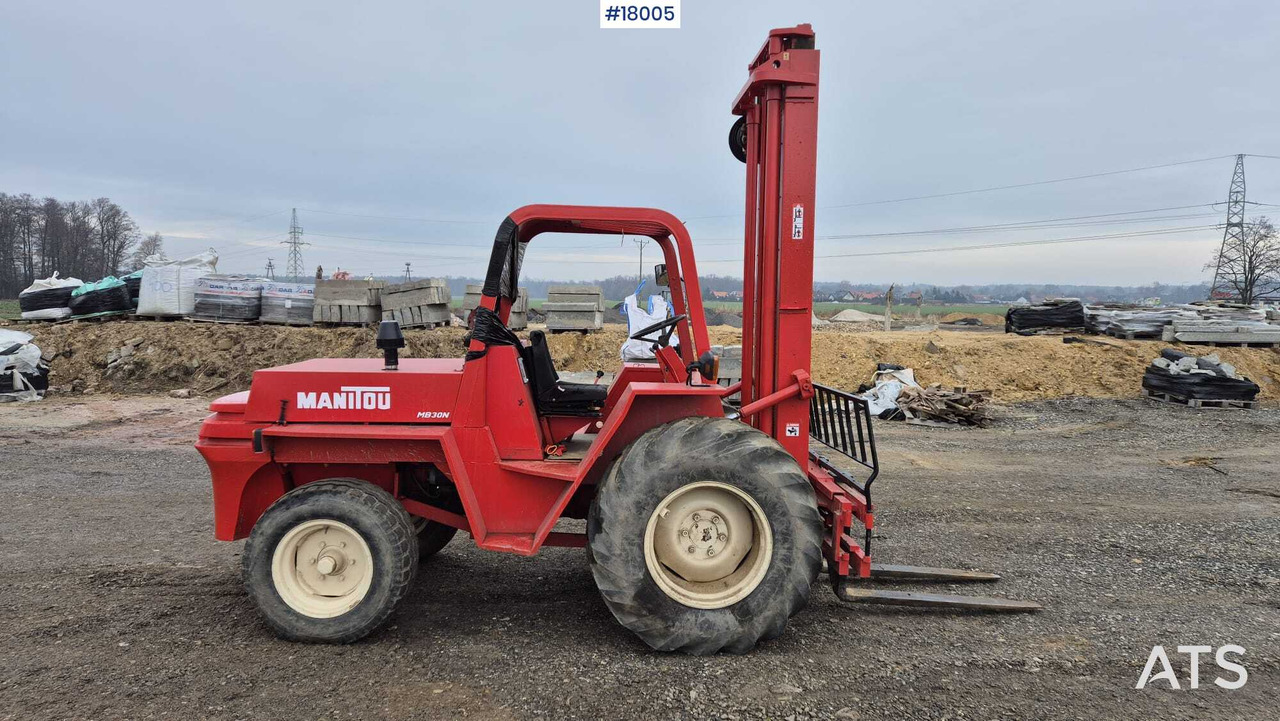 Viličar za teške terene Rough terrain forklift MANITOU MB 30N (1993): slika Viličar za teške terene Rough terrain forklift MANITOU MB 30N (1993)