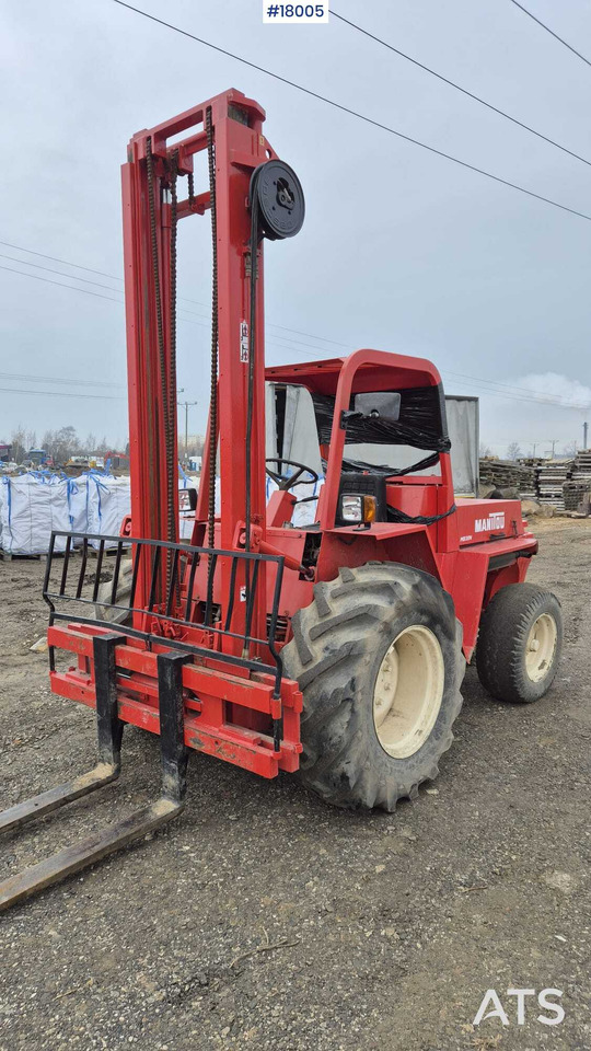 Rough terrain forklift MANITOU MB 30N (1993) - Viličar za teške terene: slika Rough terrain forklift MANITOU MB 30N (1993) - Viličar za teške terene Rough terrain forklift MANITOU MB 30N (1993) - Viličar za teške terene: slika Rough terrain forklift MANITOU MB 30N (1993) - Viličar za teške terene