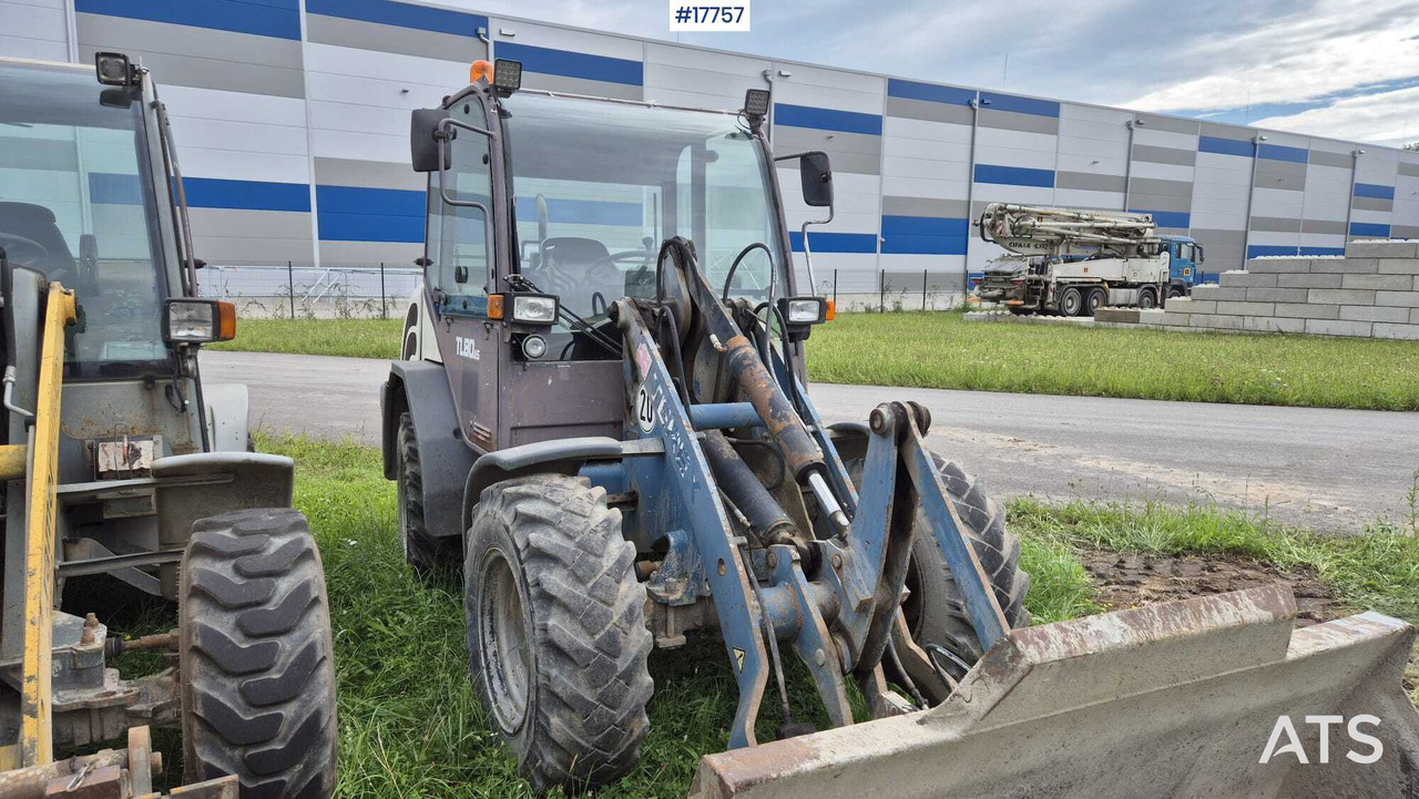 TEREX TL80AS wheel loader (2009) - Utovarivač na kotačima: slika TEREX TL80AS wheel loader (2009) - Utovarivač na kotačima TEREX TL80AS wheel loader (2009) - Utovarivač na kotačima: slika TEREX TL80AS wheel loader (2009) - Utovarivač na kotačima