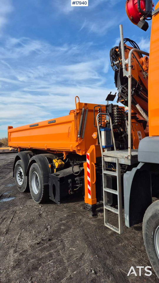 Kiper, Kamion s kranom Tipper/sand spreader with HDS - MAN TGS 28.360 6x4 (2008): slika Kiper, Kamion s kranom Tipper/sand spreader with HDS - MAN TGS 28.360 6x4 (2008)