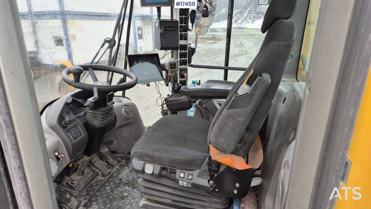 Utovarivač na kotačima Wheel loader VOLVO L220H OptiShift  (2021): slika Utovarivač na kotačima Wheel loader VOLVO L220H OptiShift  (2021)