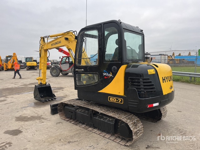 2011 Hyundai R60-7 Mini Excavator: <6.6t - Mini bager: slika 2011 Hyundai R60-7 Mini Excavator: <6.6t - Mini bager 2011 Hyundai R60-7 Mini Excavator: <6.6t - Mini bager: slika 2011 Hyundai R60-7 Mini Excavator: <6.6t - Mini bager