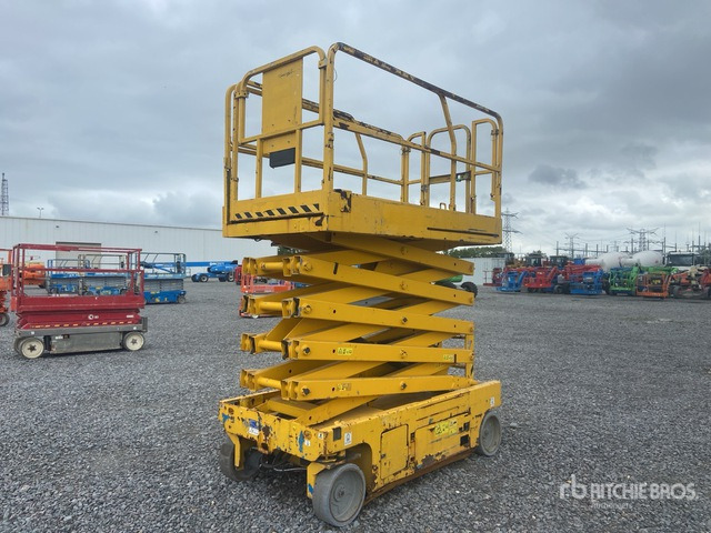 2012 Genie GS3246 Electric Scissor Lift - Škarasta podizna platforma: slika 2012 Genie GS3246 Electric Scissor Lift - Škarasta podizna platforma 2012 Genie GS3246 Electric Scissor Lift - Škarasta podizna platforma: slika 2012 Genie GS3246 Electric Scissor Lift - Škarasta podizna platforma