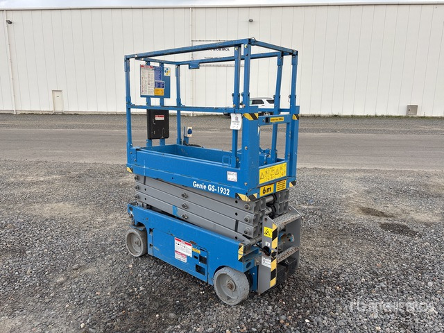 2013 Genie GS1932 Electric Scissor Lift - Škarasta podizna platforma: slika 2013 Genie GS1932 Electric Scissor Lift - Škarasta podizna platforma 2013 Genie GS1932 Electric Scissor Lift - Škarasta podizna platforma: slika 2013 Genie GS1932 Electric Scissor Lift - Škarasta podizna platforma