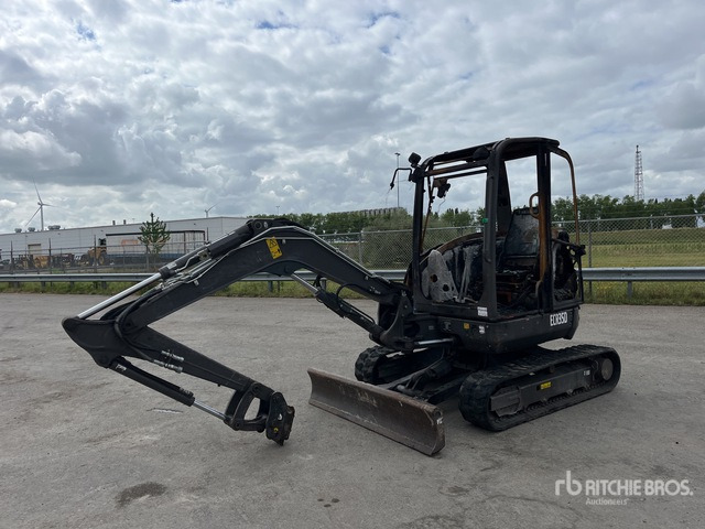 2021 Volvo ECR35D (Inoperable) Mini Excavator: <6.6t - Mini bager: slika 2021 Volvo ECR35D (Inoperable) Mini Excavator: <6.6t - Mini bager 2021 Volvo ECR35D (Inoperable) Mini Excavator: <6.6t - Mini bager: slika 2021 Volvo ECR35D (Inoperable) Mini Excavator: <6.6t - Mini bager