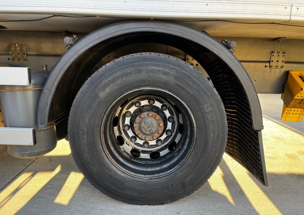 Kamion hladnjača DAF CF 370 // 2017 Rok // 4x2 // Chłodnia Carrier Supra 1150 // Kabina Sypialna // Winda //: slika Kamion hladnjača DAF CF 370 // 2017 Rok // 4x2 // Chłodnia Carrier Supra 1150 // Kabina Sypialna // Winda //