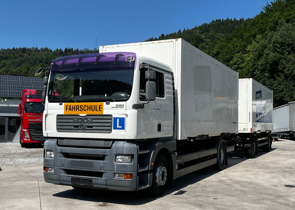 MAN TGA 18.350 6x2 D20 // BDF // Niski Przebieg // + Przyczepa Schmitz BDF // - Kamion-šasija: slika MAN TGA 18.350 6x2 D20 // BDF // Niski Przebieg // + Przyczepa Schmitz BDF // - Kamion-šasija MAN TGA 18.350 6x2 D20 // BDF // Niski Przebieg // + Przyczepa Schmitz BDF // - Kamion-šasija: slika MAN TGA 18.350 6x2 D20 // BDF // Niski Przebieg // + Przyczepa Schmitz BDF // - Kamion-šasija