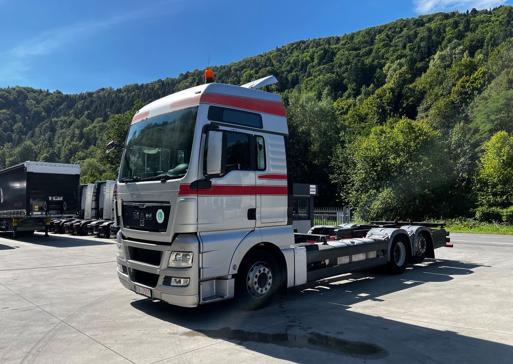 MAN TGX 18.480 // Euro 5 // 6x2 // BDF // Cały na poduszkach // Automat // - Kamion-šasija: slika MAN TGX 18.480 // Euro 5 // 6x2 // BDF // Cały na poduszkach // Automat // - Kamion-šasija MAN TGX 18.480 // Euro 5 // 6x2 // BDF // Cały na poduszkach // Automat // - Kamion-šasija: slika MAN TGX 18.480 // Euro 5 // 6x2 // BDF // Cały na poduszkach // Automat // - Kamion-šasija