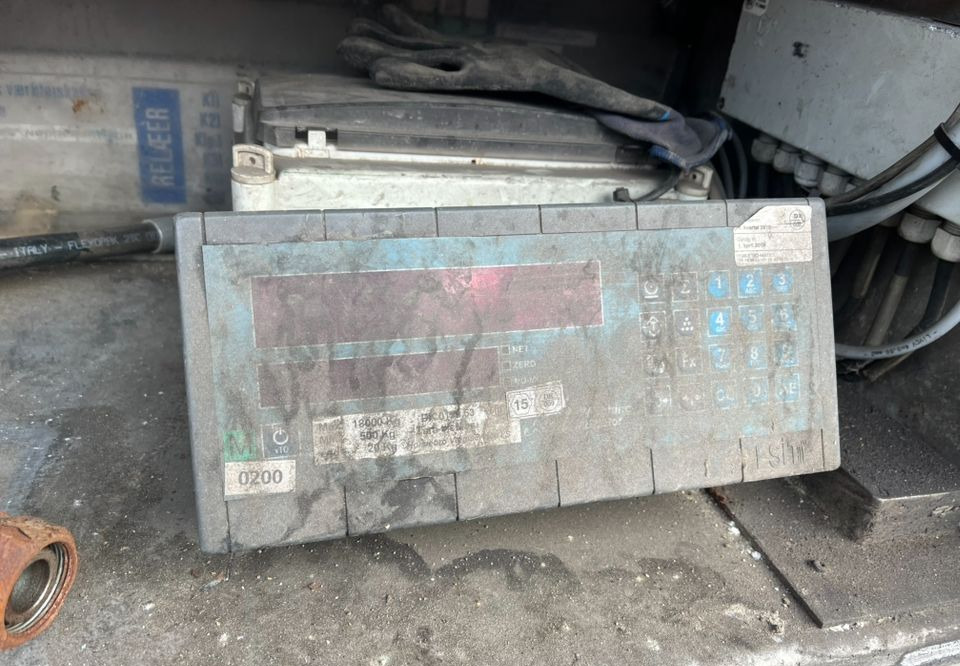 Pezzaioli HMK Industri // Do przewozu zwierząt // 2004 Rok // 3 Pokłady // Waga // Osi skrętne // Oznonacja // - Poluprikolica za prijevoz stoke: slika Pezzaioli HMK Industri // Do przewozu zwierząt // 2004 Rok // 3 Pokłady // Waga // Osi skrętne // Oznonacja // - Poluprikolica za prijevoz stoke Pezzaioli HMK Industri // Do przewozu zwierząt // 2004 Rok // 3 Pokłady // Waga // Osi skrętne // Oznonacja // - Poluprikolica za prijevoz stoke: slika Pezzaioli HMK Industri // Do przewozu zwierząt // 2004 Rok // 3 Pokłady // Waga // Osi skrętne // Oznonacja // - Poluprikolica za prijevoz stoke
