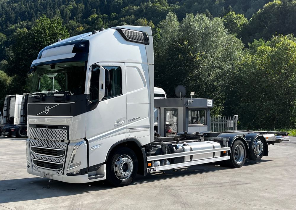 Volvo FH500 BDF 6x2 // Dolny zaczep // Euro 6 motor ! // New Face // XXL Cab // - Kamion-šasija: slika Volvo FH500 BDF 6x2 // Dolny zaczep // Euro 6 motor ! // New Face // XXL Cab // - Kamion-šasija Volvo FH500 BDF 6x2 // Dolny zaczep // Euro 6 motor ! // New Face // XXL Cab // - Kamion-šasija: slika Volvo FH500 BDF 6x2 // Dolny zaczep // Euro 6 motor ! // New Face // XXL Cab // - Kamion-šasija