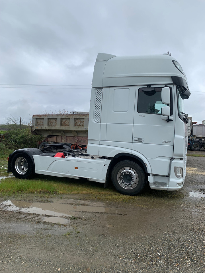 Daf Superspacecab XF 530FT - Tegljač: slika Daf Superspacecab XF 530FT - Tegljač Daf Superspacecab XF 530FT - Tegljač: slika Daf Superspacecab XF 530FT - Tegljač