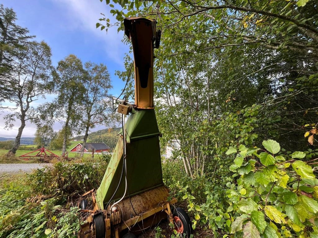 Annet Serigstad FS134 forage harvester - Silažni kombajn pull type: slika Annet Serigstad FS134 forage harvester - Silažni kombajn pull type Annet Serigstad FS134 forage harvester - Silažni kombajn pull type: slika Annet Serigstad FS134 forage harvester - Silažni kombajn pull type