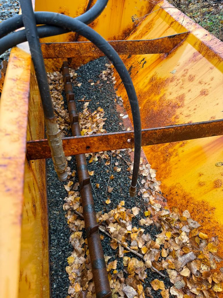 Posipač pijeska/ Soli Dalen 2034 Spreder: slika Posipač pijeska/ Soli Dalen 2034 Spreder