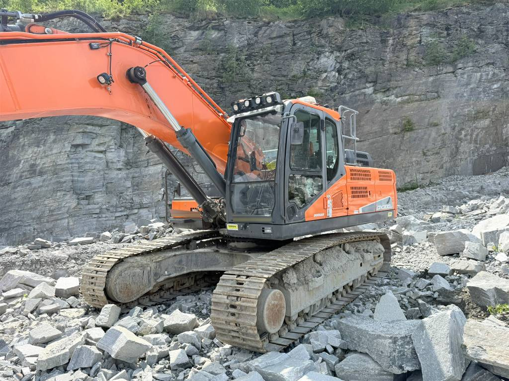 Doosan DX 300 LC-5 - Bager gusjeničar: slika Doosan DX 300 LC-5 - Bager gusjeničar Doosan DX 300 LC-5 - Bager gusjeničar: slika Doosan DX 300 LC-5 - Bager gusjeničar