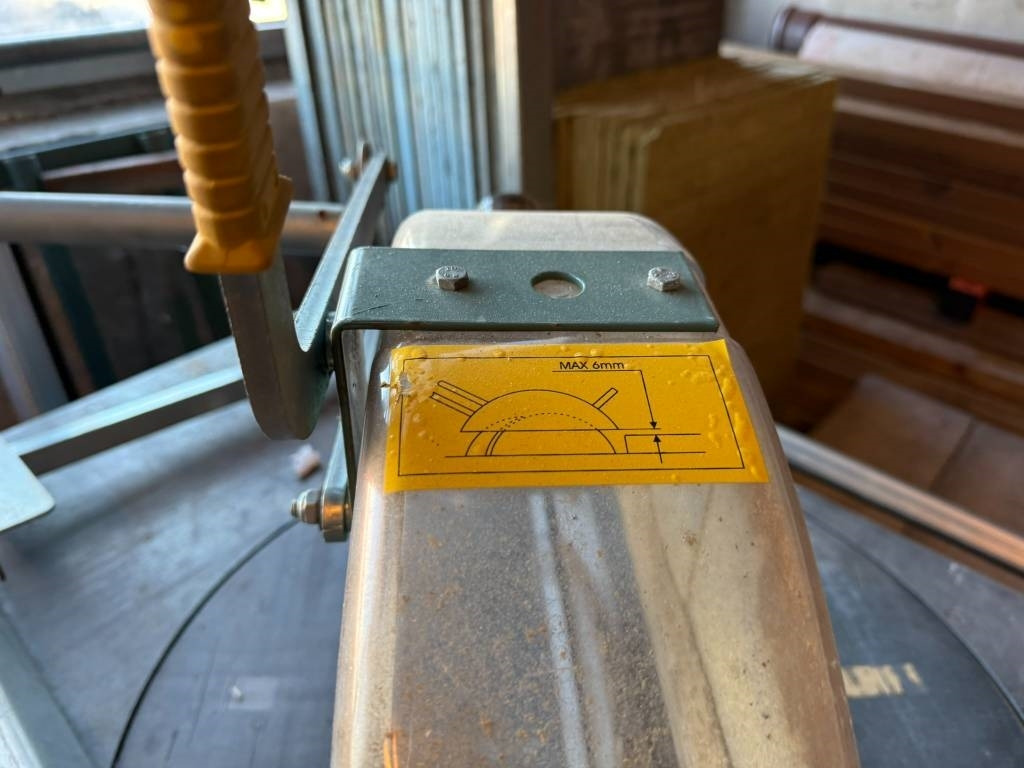 Stroj za obradu drveta Ernex 1603 230/400 V gjerdesag med rullebord: slika Stroj za obradu drveta Ernex 1603 230/400 V gjerdesag med rullebord Stroj za obradu drveta Ernex 1603 230/400 V gjerdesag med rullebord: slika Stroj za obradu drveta Ernex 1603 230/400 V gjerdesag med rullebord