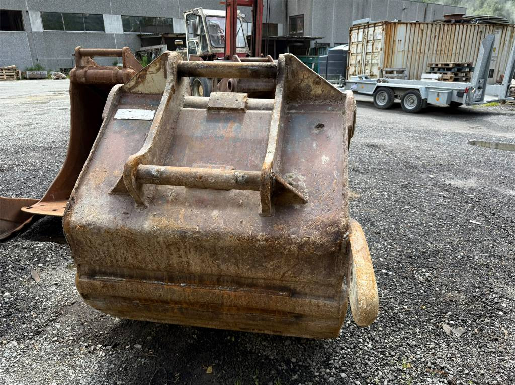 Gjerstad Grave og pusseskuffe S70 - Korpa za bager: slika Gjerstad Grave og pusseskuffe S70 - Korpa za bager Gjerstad Grave og pusseskuffe S70 - Korpa za bager: slika Gjerstad Grave og pusseskuffe S70 - Korpa za bager