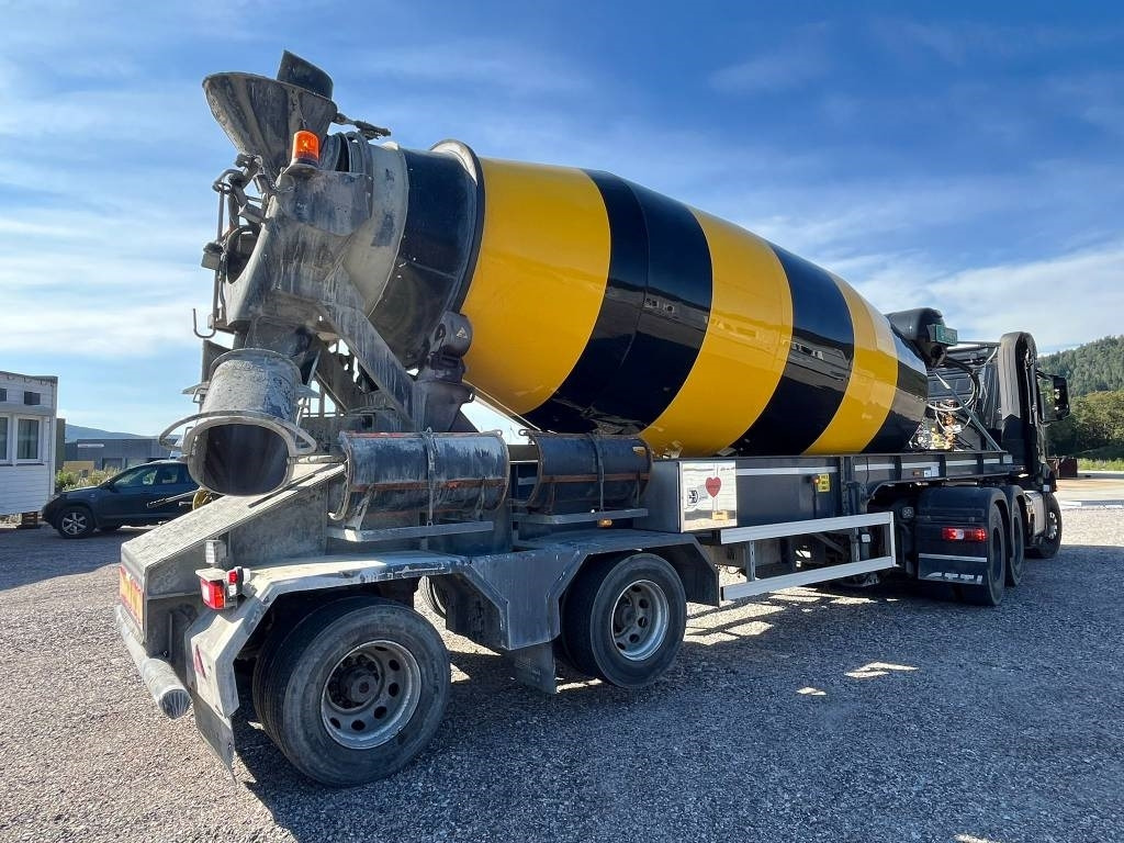 Mercedes-Benz Arocs 6X4 AMT BT 220 semi-trailer concrete mixer - Tegljač, Poluprikolica mikser: slika  Mercedes-Benz Arocs 6X4 AMT BT 220 semi-trailer concrete mixer - Tegljač, Poluprikolica mikser Mercedes-Benz Arocs 6X4 AMT BT 220 semi-trailer concrete mixer - Tegljač, Poluprikolica mikser: slika  Mercedes-Benz Arocs 6X4 AMT BT 220 semi-trailer concrete mixer - Tegljač, Poluprikolica mikser