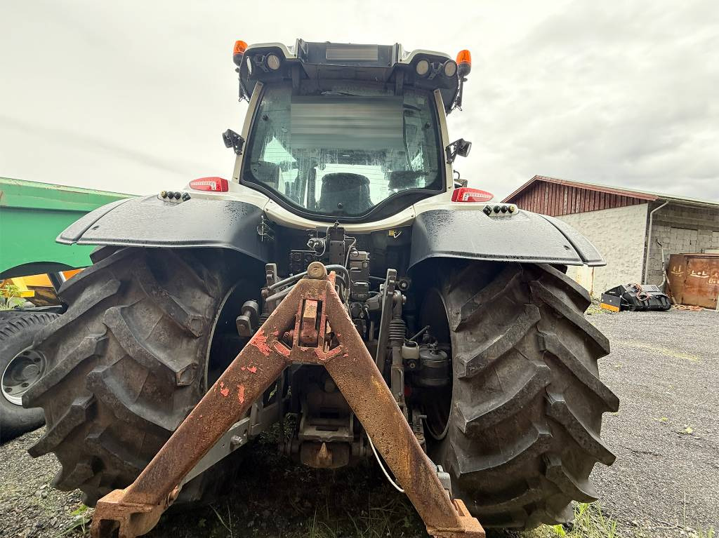 Valtra N 174 med frontlaster - Traktor: slika Valtra N 174 med frontlaster - Traktor Valtra N 174 med frontlaster - Traktor: slika Valtra N 174 med frontlaster - Traktor