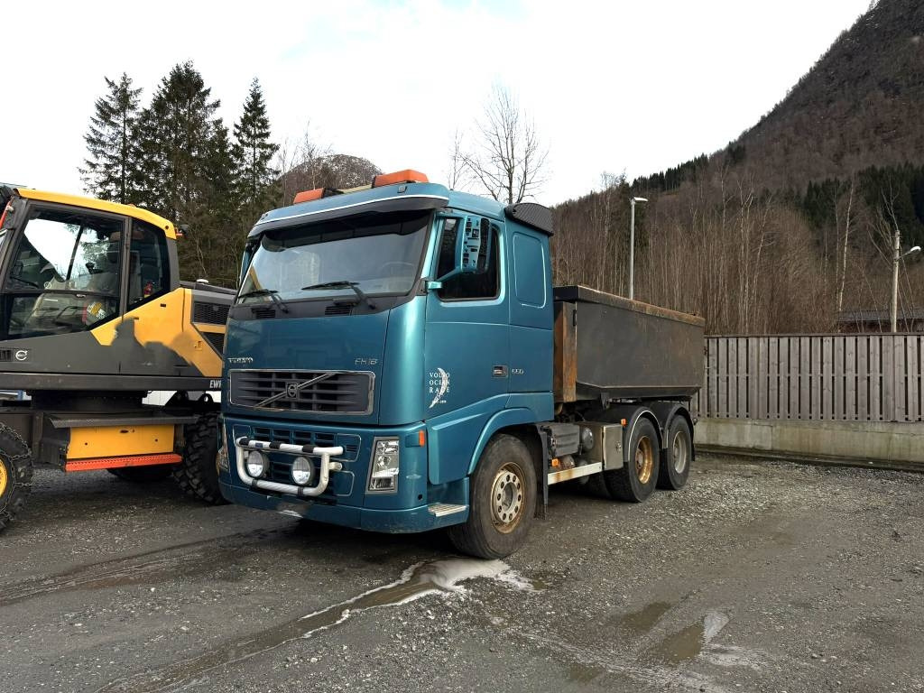 Volvo FH 16 550 6x2 - Kiper: slika Volvo FH 16 550 6x2 - Kiper Volvo FH 16 550 6x2 - Kiper: slika Volvo FH 16 550 6x2 - Kiper