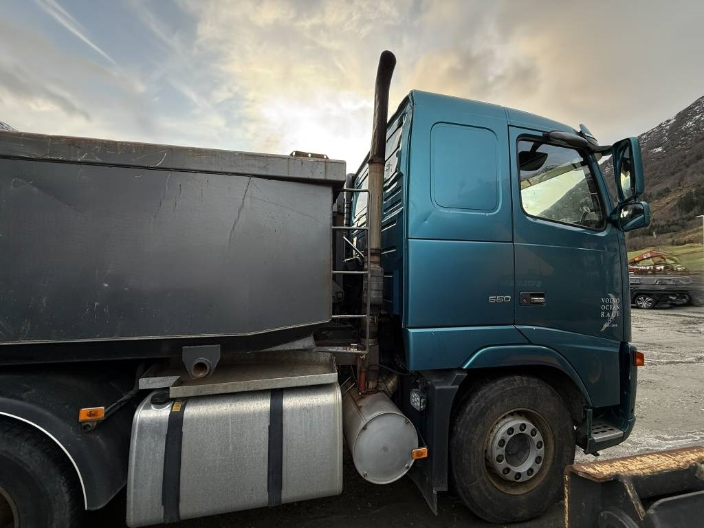 Volvo FH 16 550 6x2 - Kiper: slika Volvo FH 16 550 6x2 - Kiper Volvo FH 16 550 6x2 - Kiper: slika Volvo FH 16 550 6x2 - Kiper