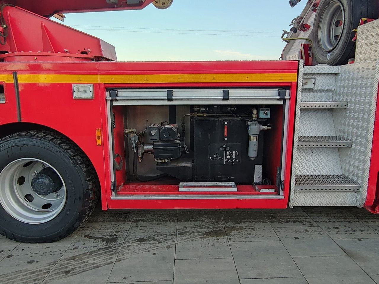 Vatrogasno vozilo Iveco EuroCargo 130 130E24 Drabina 30m Camiva Epas 30 Wóz strażacki: slika Vatrogasno vozilo Iveco EuroCargo 130 130E24 Drabina 30m Camiva Epas 30 Wóz strażacki