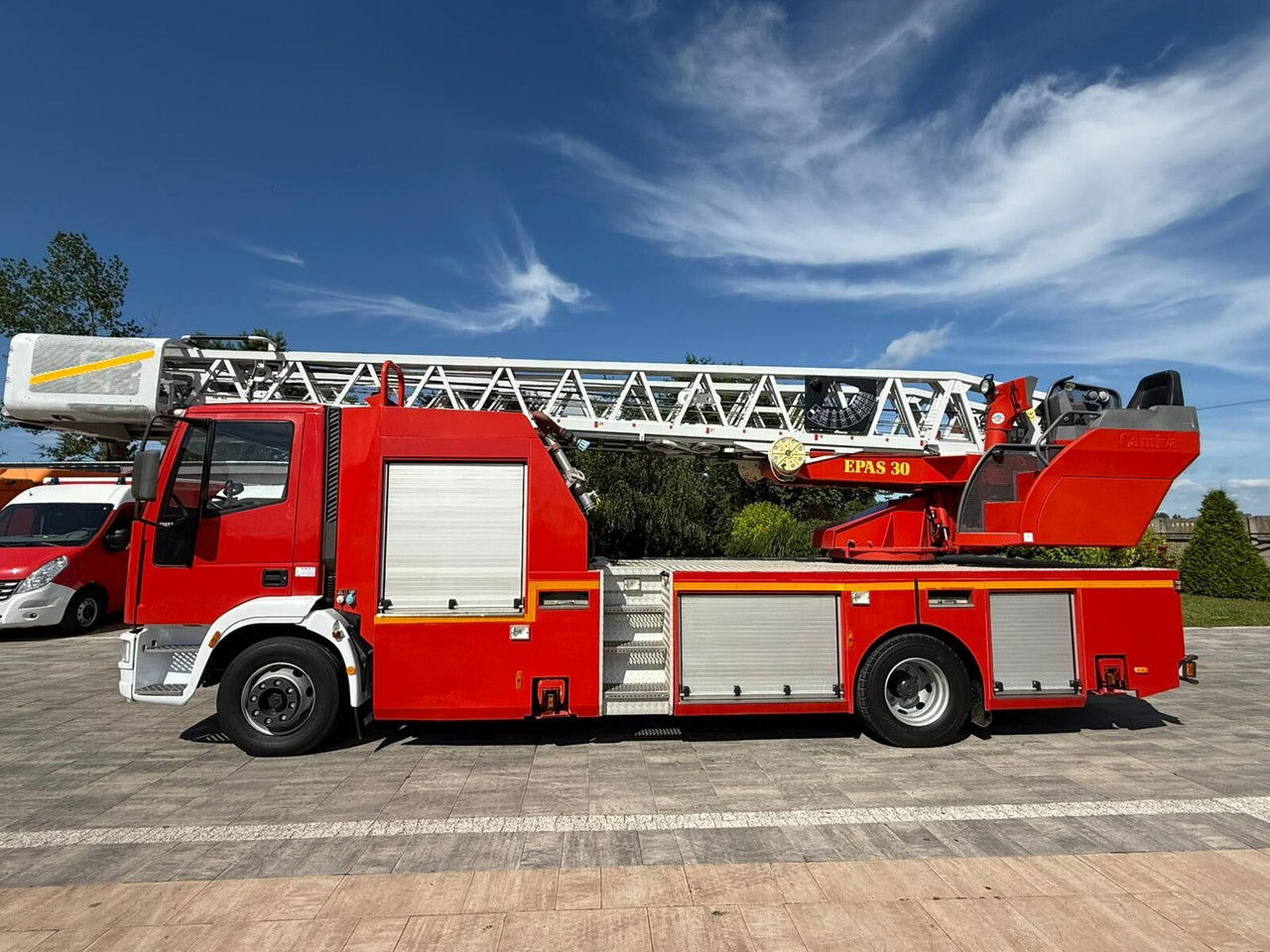 Vatrogasno vozilo Iveco EuroCargo 130 130E24 Drabina strażacka Camiva Epas 30: slika Vatrogasno vozilo Iveco EuroCargo 130 130E24 Drabina strażacka Camiva Epas 30