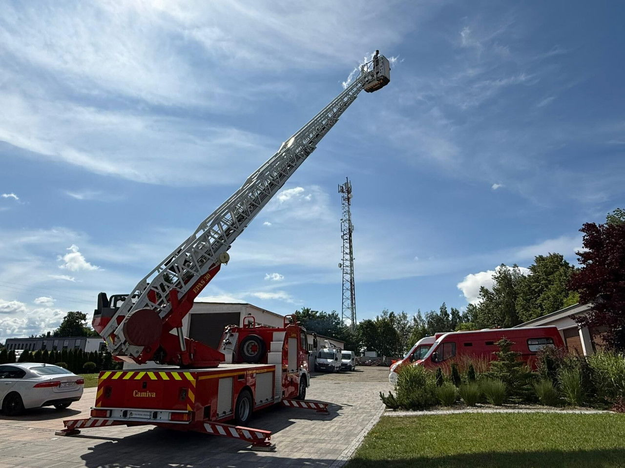 Iveco Eurocargo 130E24 Podnośnik koszowy zwyżka - Podizna platforma montirana na kamion, Vatrogasno vozilo: slika Iveco Eurocargo 130E24 Podnośnik koszowy zwyżka - Podizna platforma montirana na kamion, Vatrogasno vozilo Iveco Eurocargo 130E24 Podnośnik koszowy zwyżka - Podizna platforma montirana na kamion, Vatrogasno vozilo: slika Iveco Eurocargo 130E24 Podnośnik koszowy zwyżka - Podizna platforma montirana na kamion, Vatrogasno vozilo