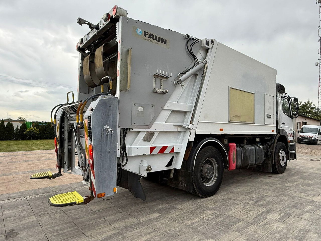 Mercedes-Benz Axor 1829 Faun VR3 TR2 - Kamion za odvoz smeća: slika Mercedes-Benz Axor 1829 Faun VR3 TR2 - Kamion za odvoz smeća Mercedes-Benz Axor 1829 Faun VR3 TR2 - Kamion za odvoz smeća: slika Mercedes-Benz Axor 1829 Faun VR3 TR2 - Kamion za odvoz smeća