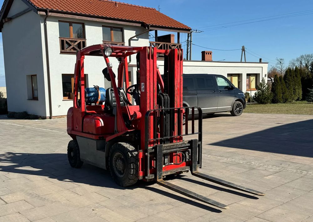 Nissan U1D2A25LQ - Plinski viličar: slika Nissan U1D2A25LQ - Plinski viličar Nissan U1D2A25LQ - Plinski viličar: slika Nissan U1D2A25LQ - Plinski viličar