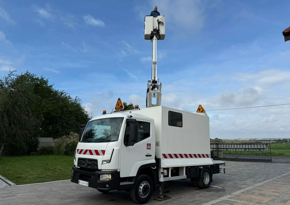 Renault D - Podizna platforma montirana na kamion: slika Renault D - Podizna platforma montirana na kamion Renault D - Podizna platforma montirana na kamion: slika Renault D - Podizna platforma montirana na kamion