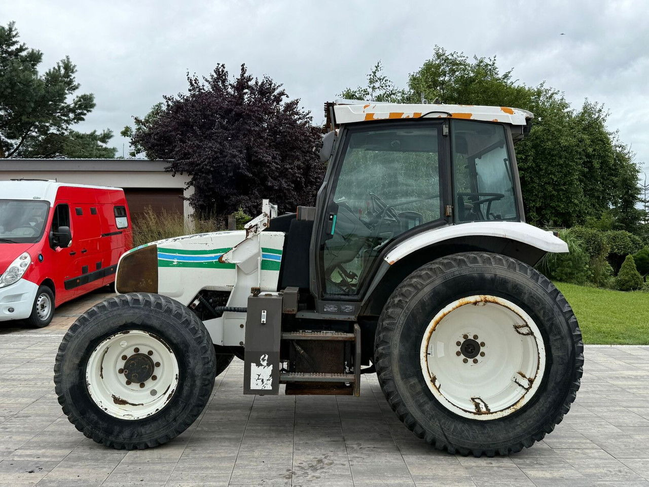 Renault Ergos 100 - Traktor: slika Renault Ergos 100 - Traktor Renault Ergos 100 - Traktor: slika Renault Ergos 100 - Traktor