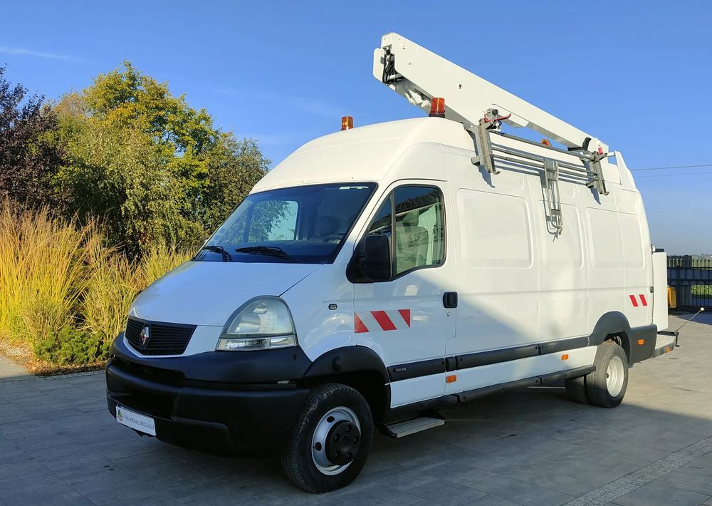 Renault Mascott - Podizna platforma montirana na kamion: slika  Renault Mascott - Podizna platforma montirana na kamion Renault Mascott - Podizna platforma montirana na kamion: slika  Renault Mascott - Podizna platforma montirana na kamion